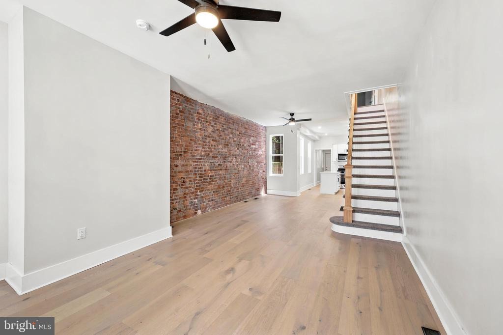 Amber St, Philadelphia, PA 19134 #1