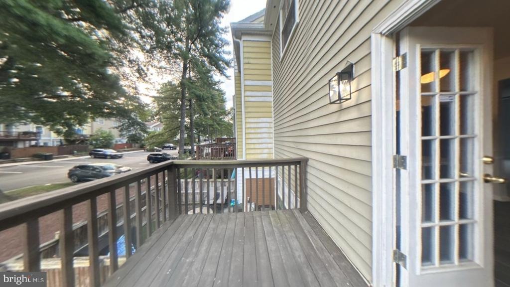 Marlborough Ct, Crofton, MD 21114