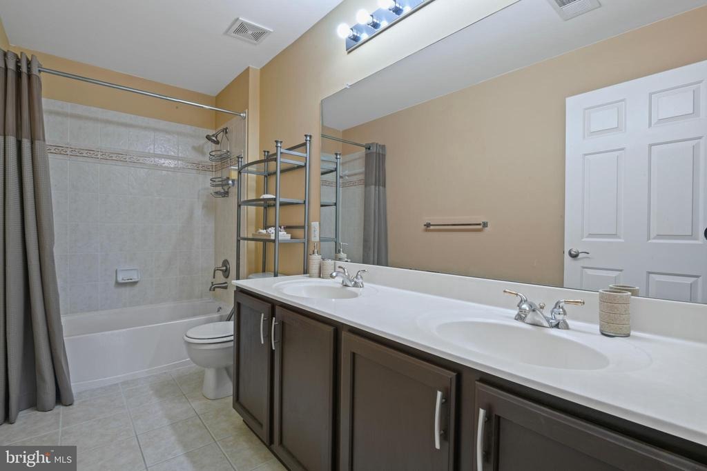 Spicebush Dr, Frederick, MD 21704 #1