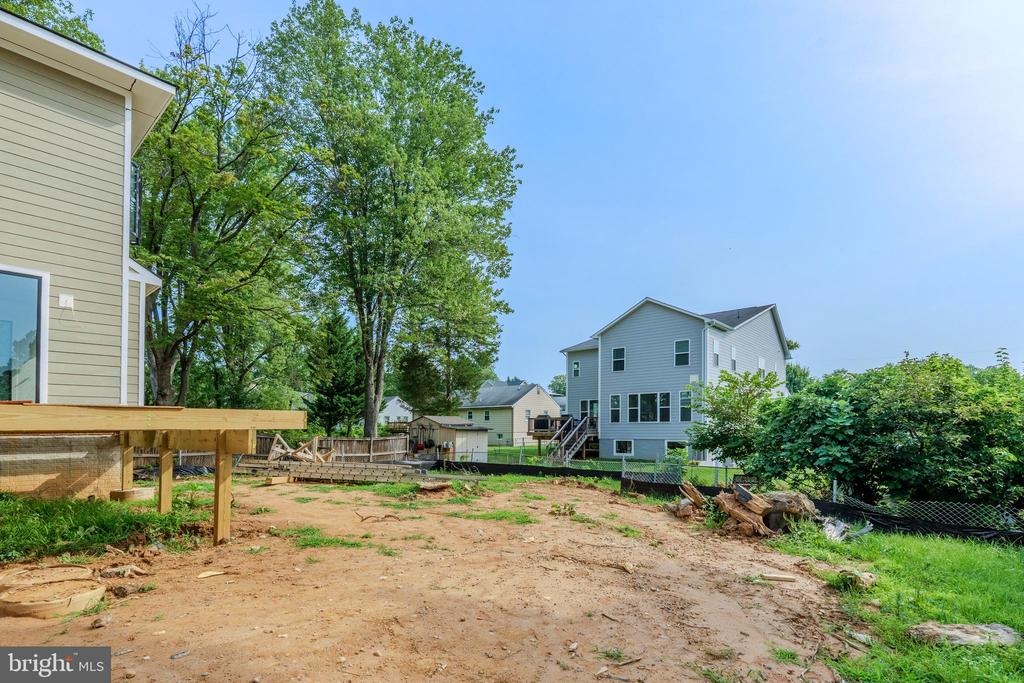 Hillside Dr, Falls Church, VA 22043