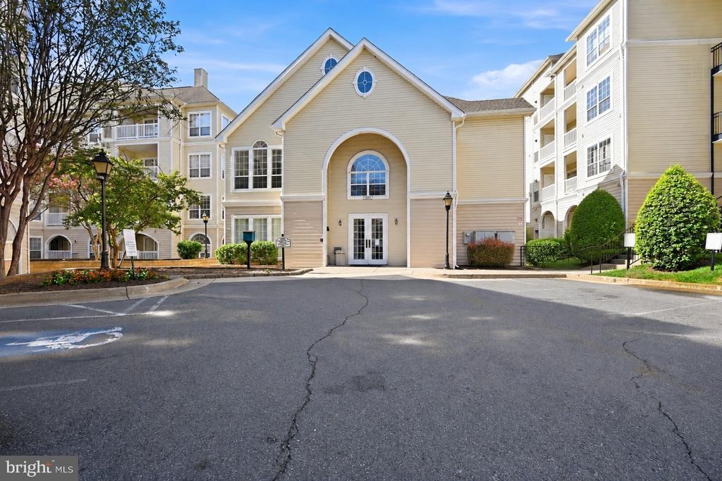 Strutfield Ln, Alexandria, VA 22311 #1