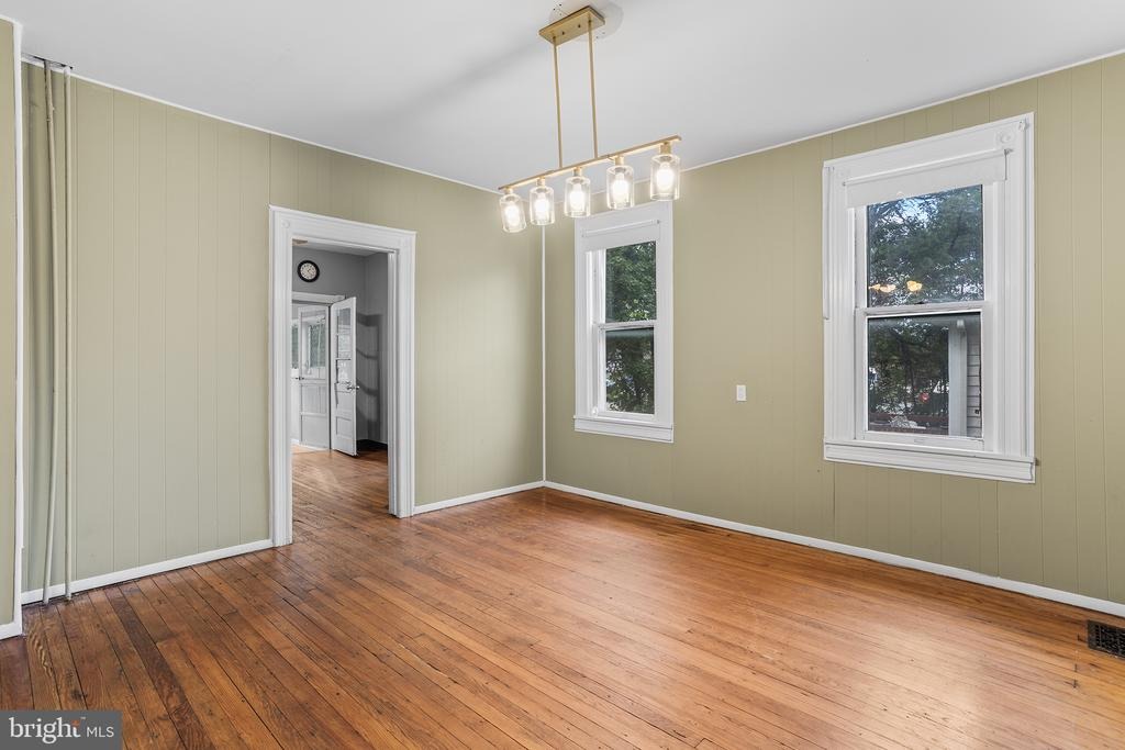 Madison Ave, Mount Holly, NJ 08060