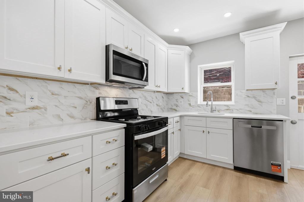 Chadwick St, Philadelphia, PA 19145