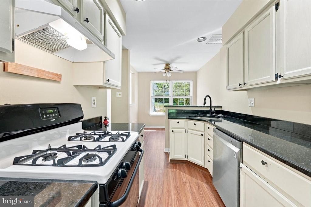 Stanton Ct, Glen Mills, PA 19342