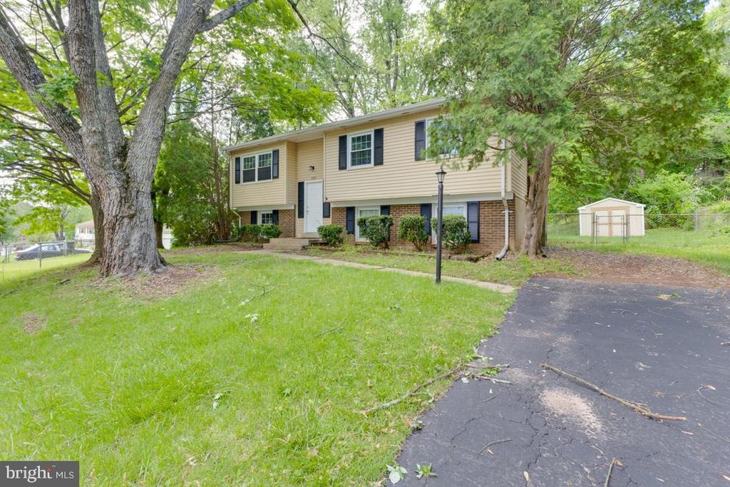 Macwood Dr, Woodbridge, VA 22193 #1