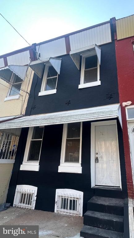 Lawrence St, Philadelphia, PA 19133 #1