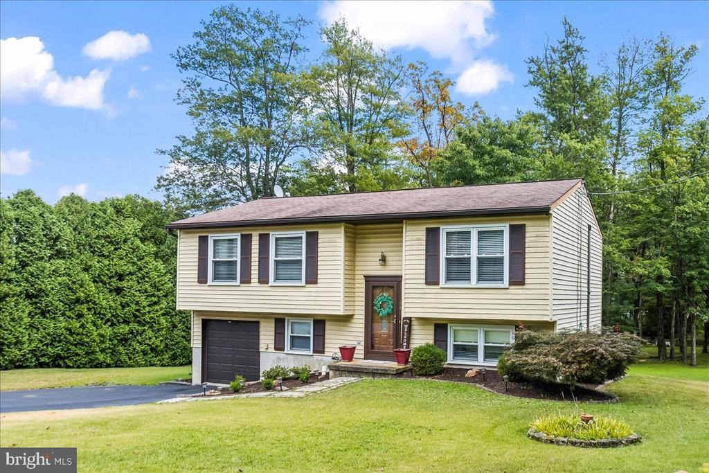 Saint George Dr, Dillsburg, PA 17019 #1