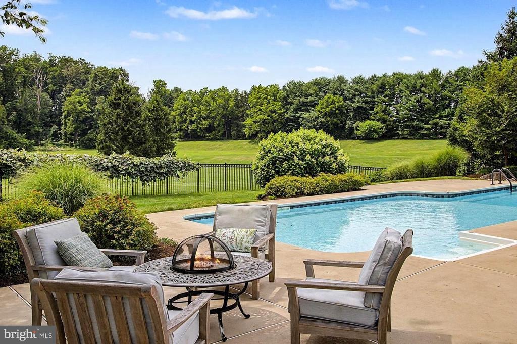 Meadow View Dr, Doylestown, PA 18902 #1