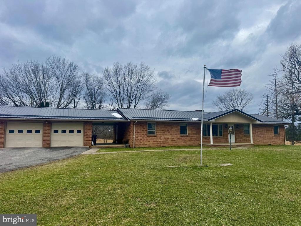Beverly Pike, Beverly, WV 26253
