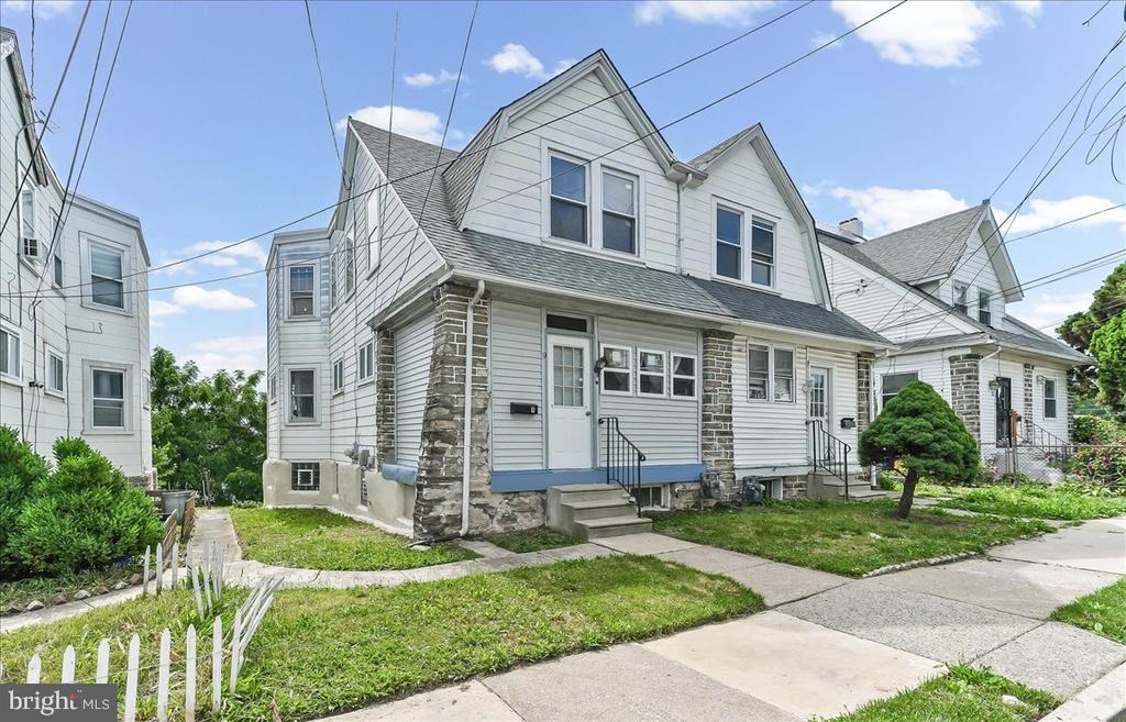 Ardsley Rd, Upper Darby, PA 19082