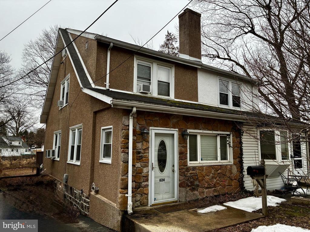 624 E SPRINGFIELD Rd  
