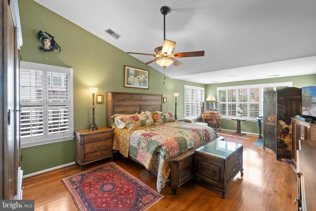 Cozy Glen Ln, Alexandria, VA 22312