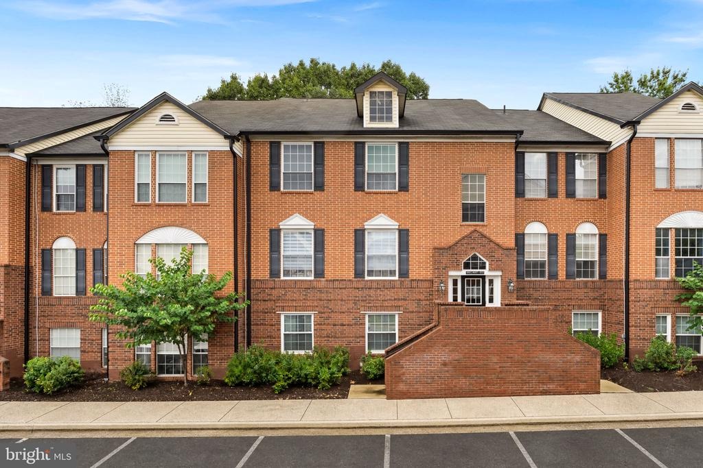 Gateway Dr, Leesburg, VA 20175