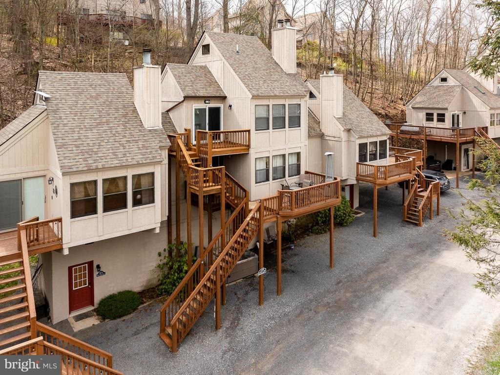 Jeffrey Ln, Oakland, MD 21550