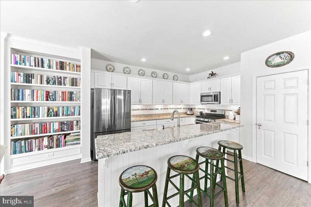 Rose View Dr, West Grove, PA 19390