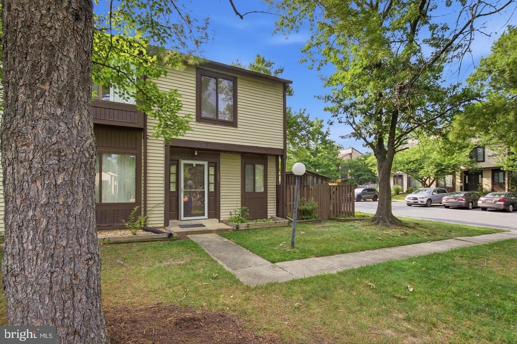 Split Rail Ln, Laurel, MD 20707