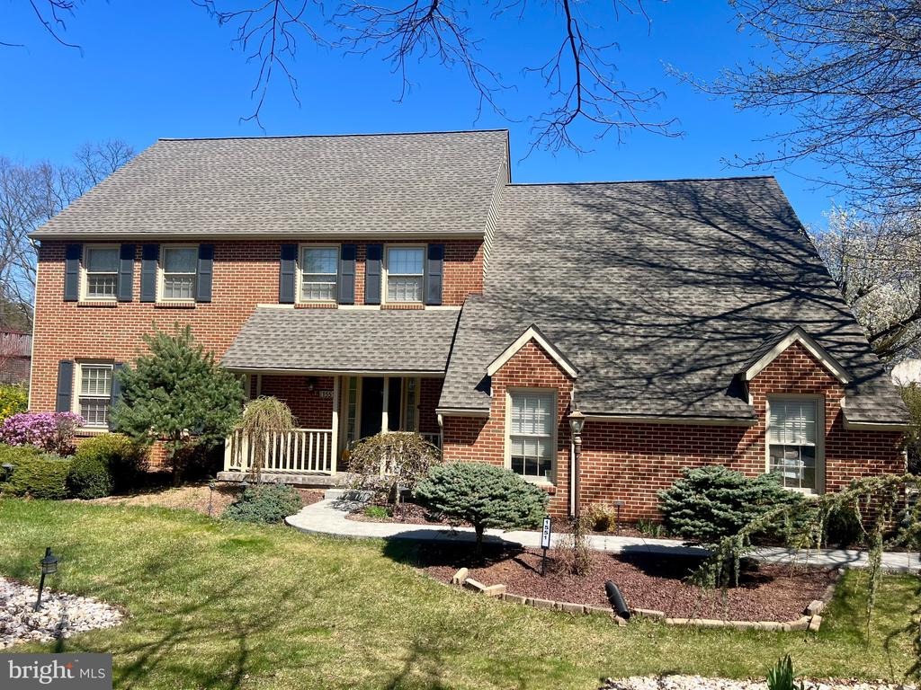 Duxbury Ct, Allentown, PA 18104