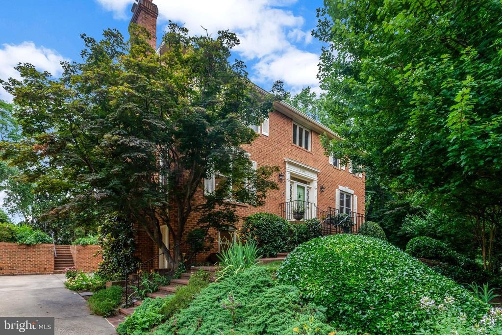 Tazewell St, Arlington, VA 22207