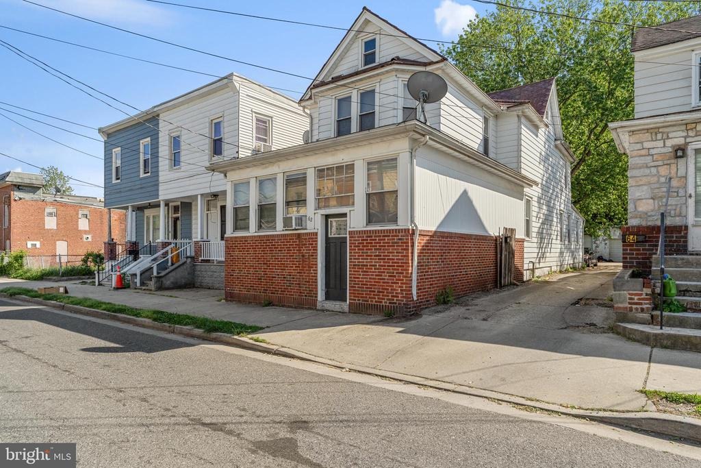 Pitman St, Penns Grove, NJ 08069