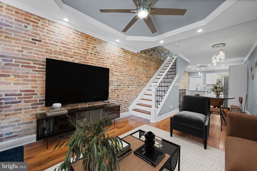 Chase St, Baltimore, MD 21213 #1