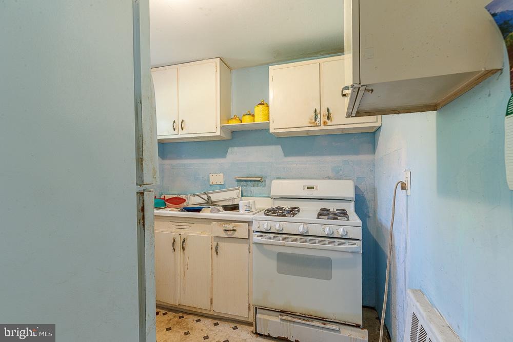 Springfield Rd, Aldan, PA 19018