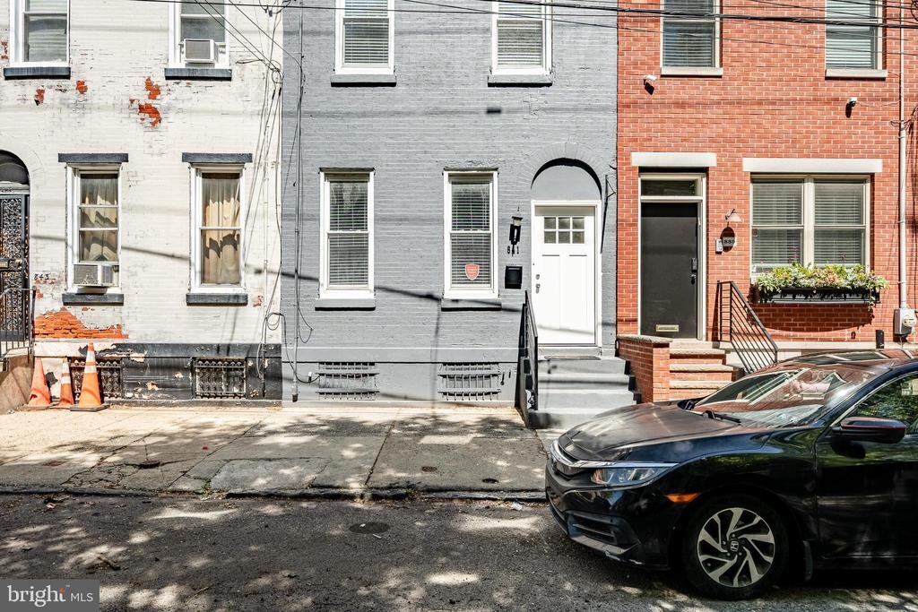 Perkiomen St, Philadelphia, PA 19130 #1