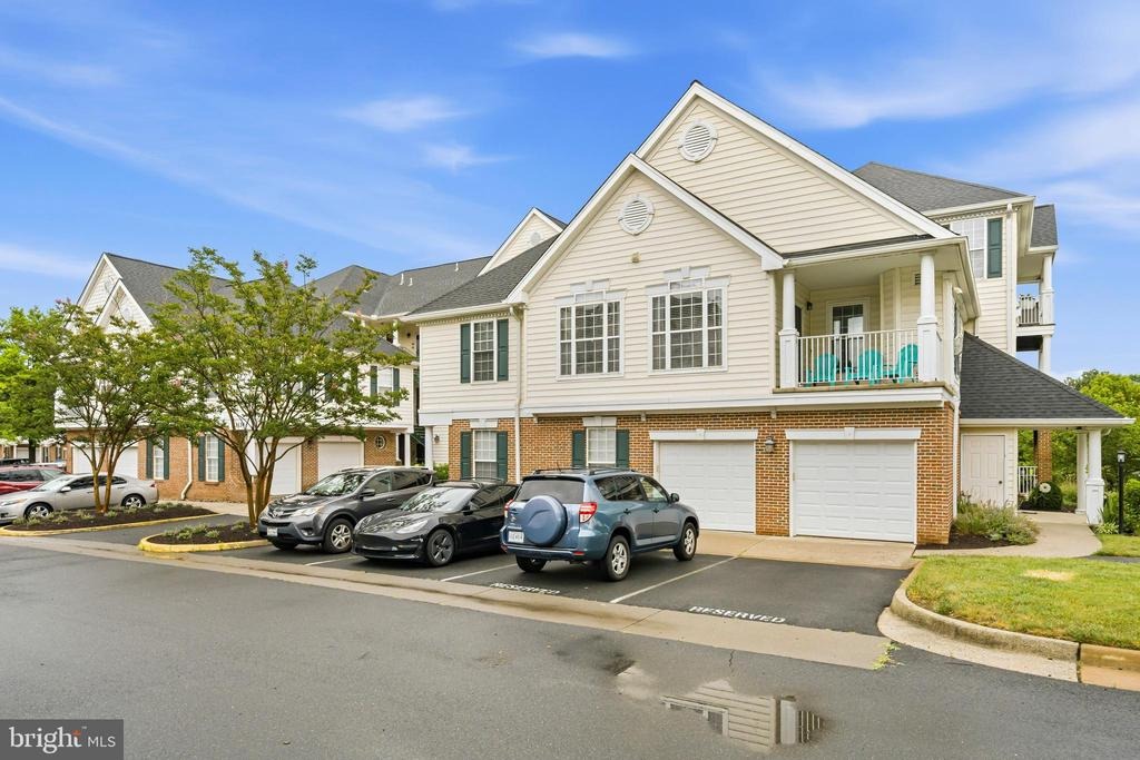 Watercrest Sq, Chantilly, VA 20152
