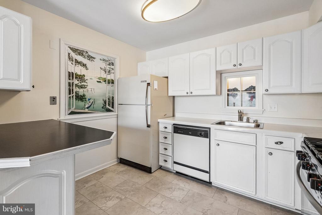Fairview Ave, Annapolis, MD 21403