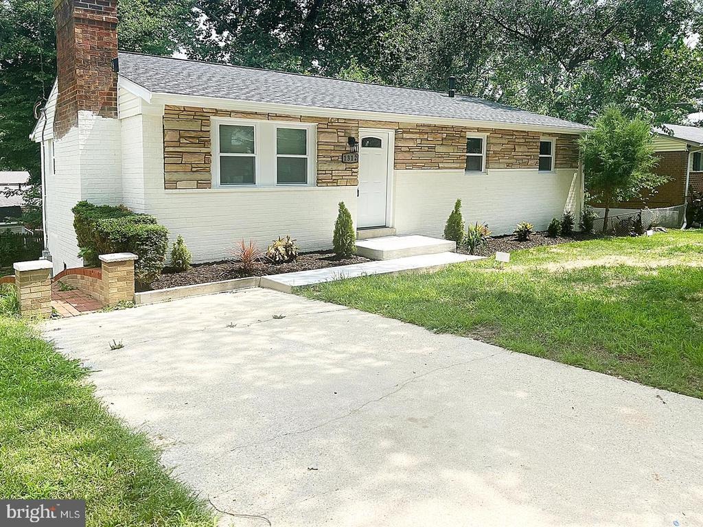 Woodlark Dr, District Heights, MD 20747