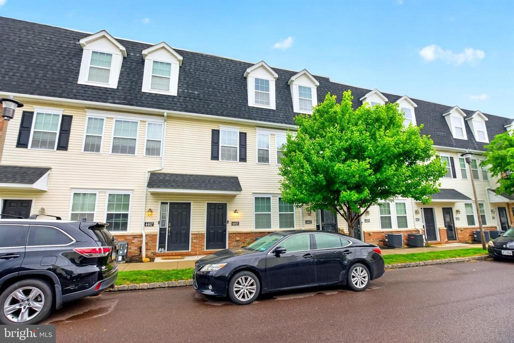 Driftwood Dr, Philadelphia, PA 19129 #1