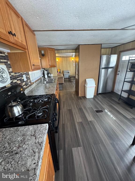 9th St, Marcus Hook, PA 19061