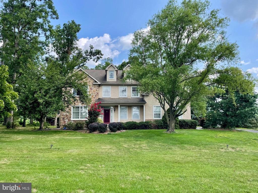 Eagleview Ln, Schwenksville, PA 19473