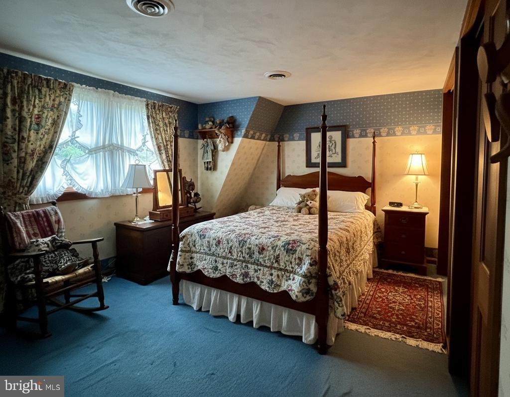 Earl St, Shippensburg, PA 17257 #1