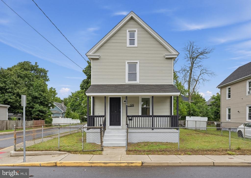 Washington St, Paulsboro, NJ 08066