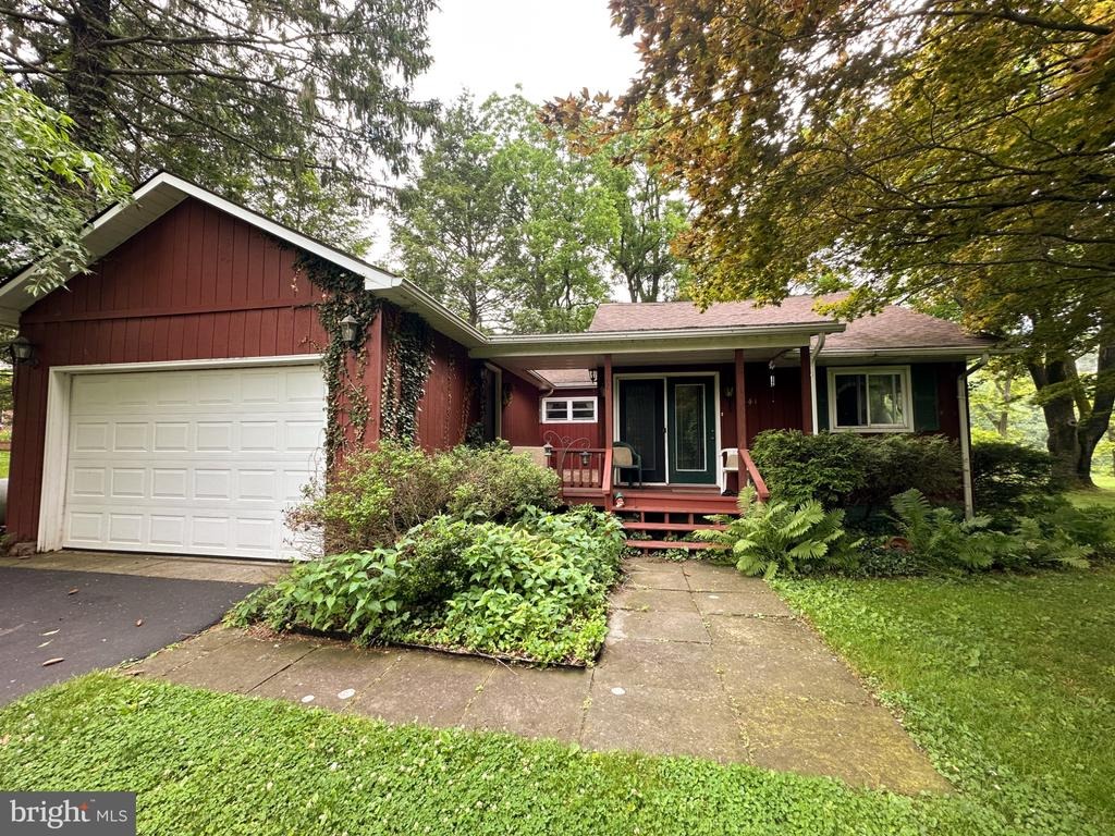 Torbert Ln, Jersey Shore, PA 17740