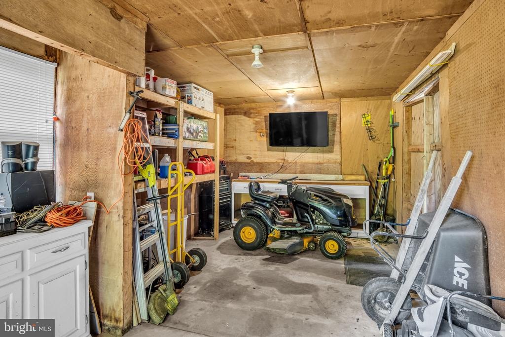 Manor Dr, Harrisburg, PA 17112