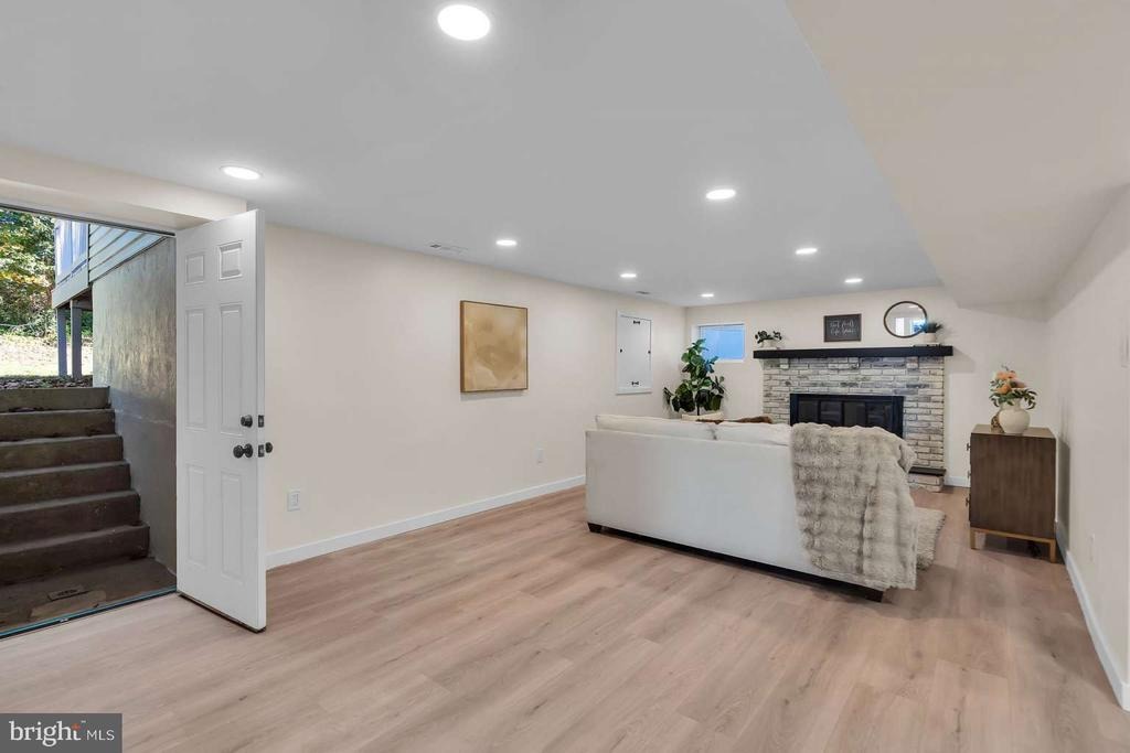 Mill Rd, Somerdale, NJ 08083