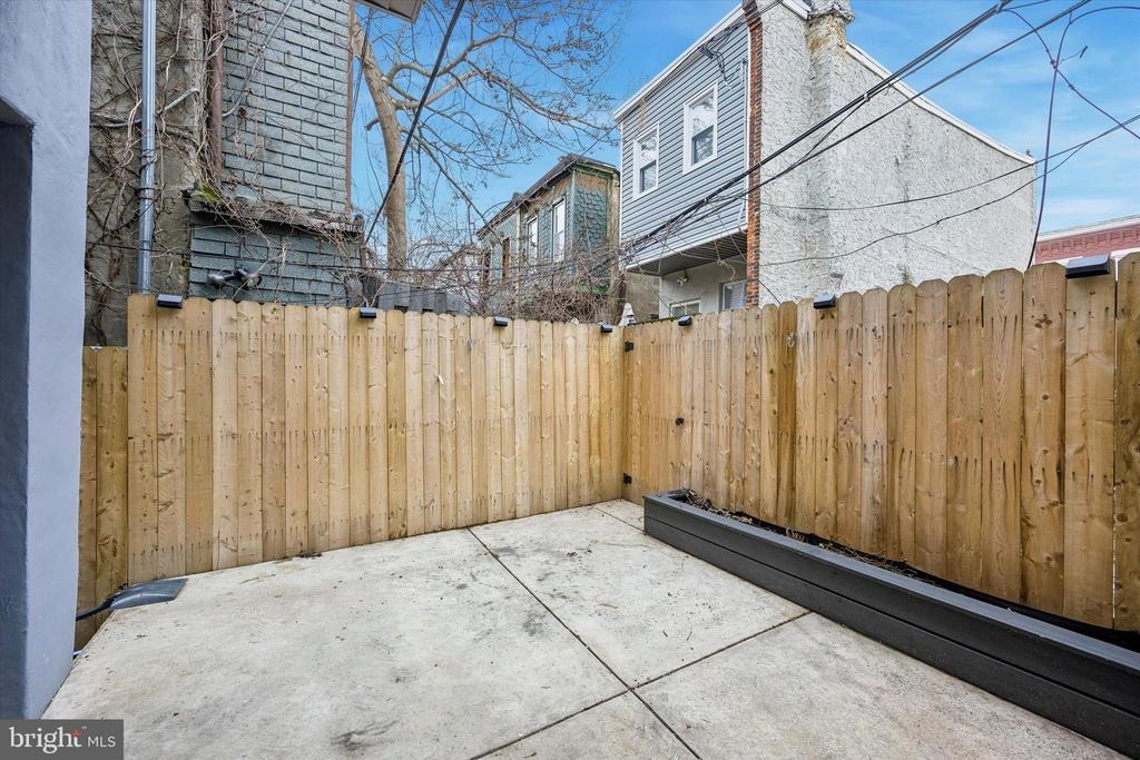 Glenwood Ave, Philadelphia, PA 19121 #1