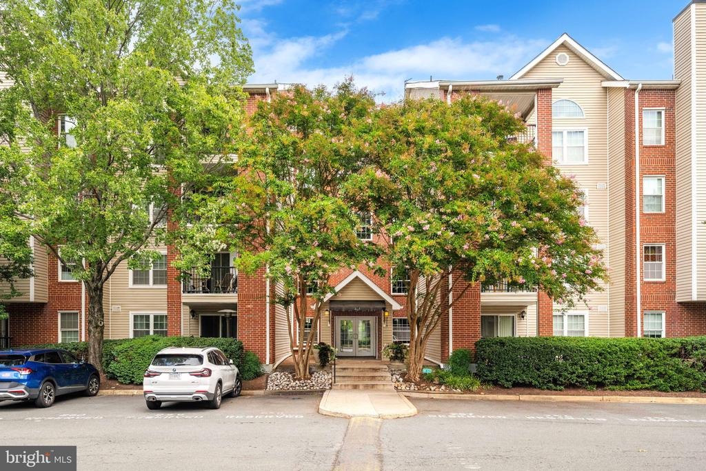 Wyndham Cir, Alexandria, VA 22302