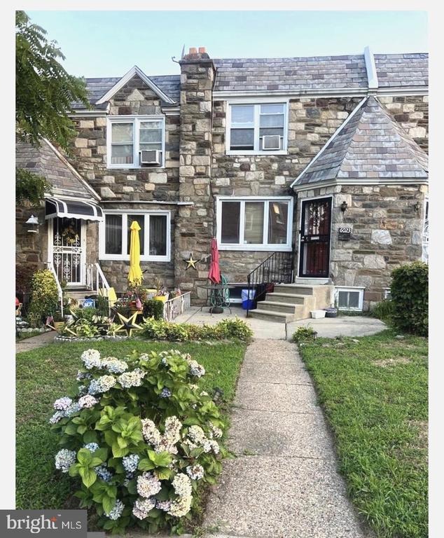 Woodcrest Ave, Philadelphia, PA 19131