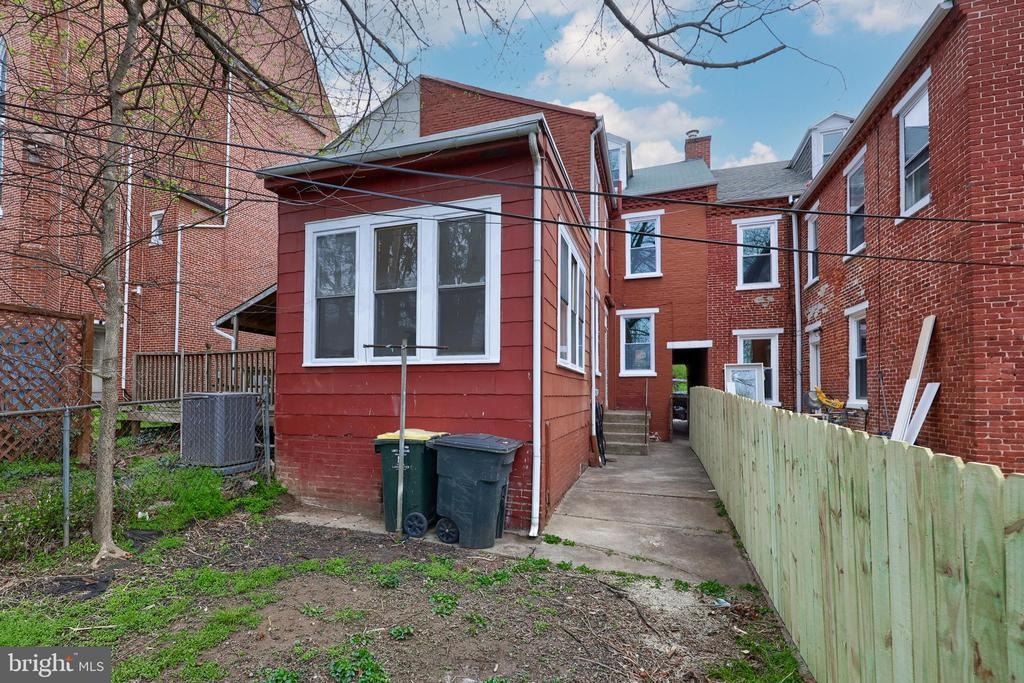 Duke St, Lancaster, PA 17602 #1
