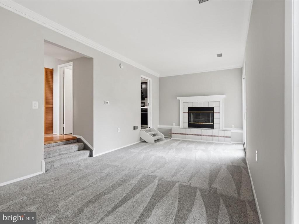 Torrington St, Woodbridge, VA 22192 #1