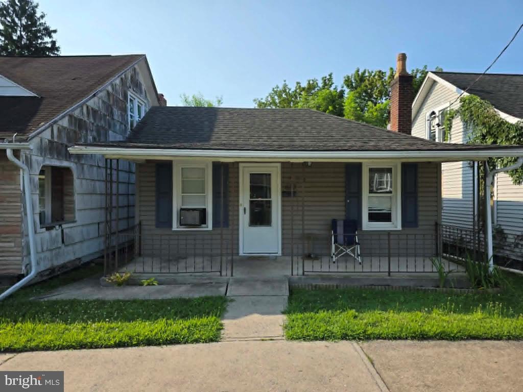 5th St, Lewistown, PA 17044
