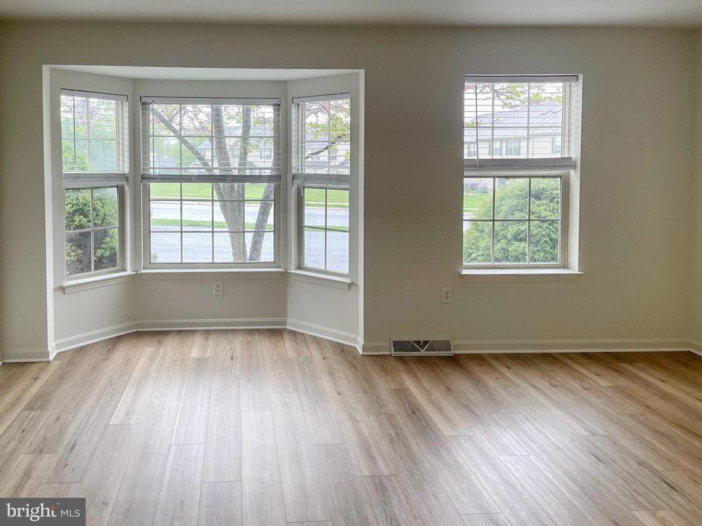 Shady Oak Dr, Mount Joy, PA 17552