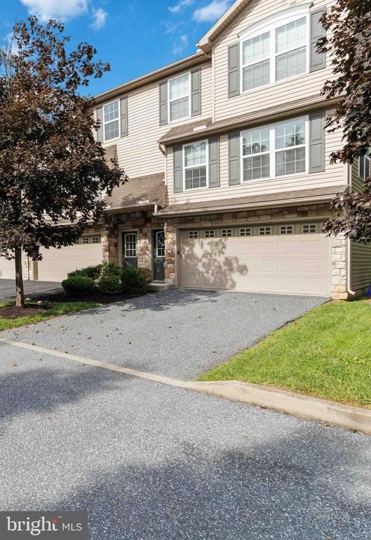 Joyce Ln, Hummelstown, PA 17036