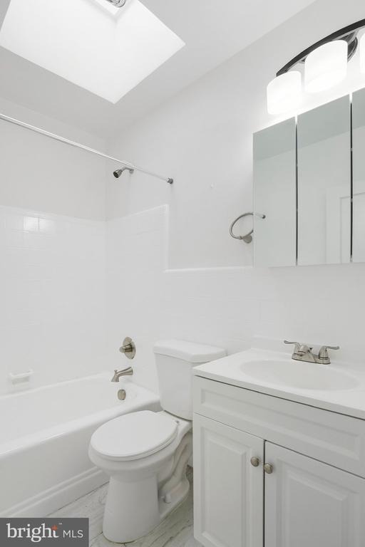 8th St, Brooklyn, MD 21225