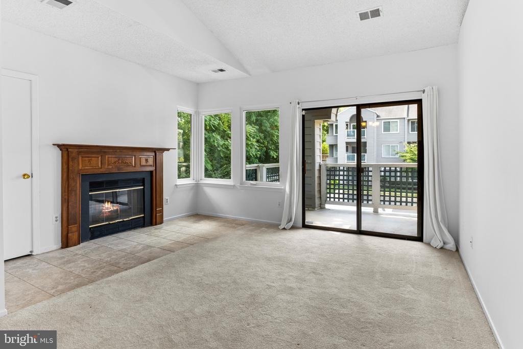 Summerchase Cir, Reston, VA 20194 #1