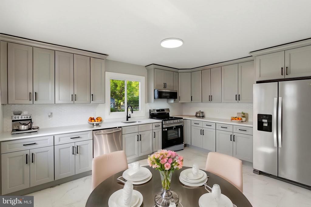 2nd St, Florence, NJ 08518 #1