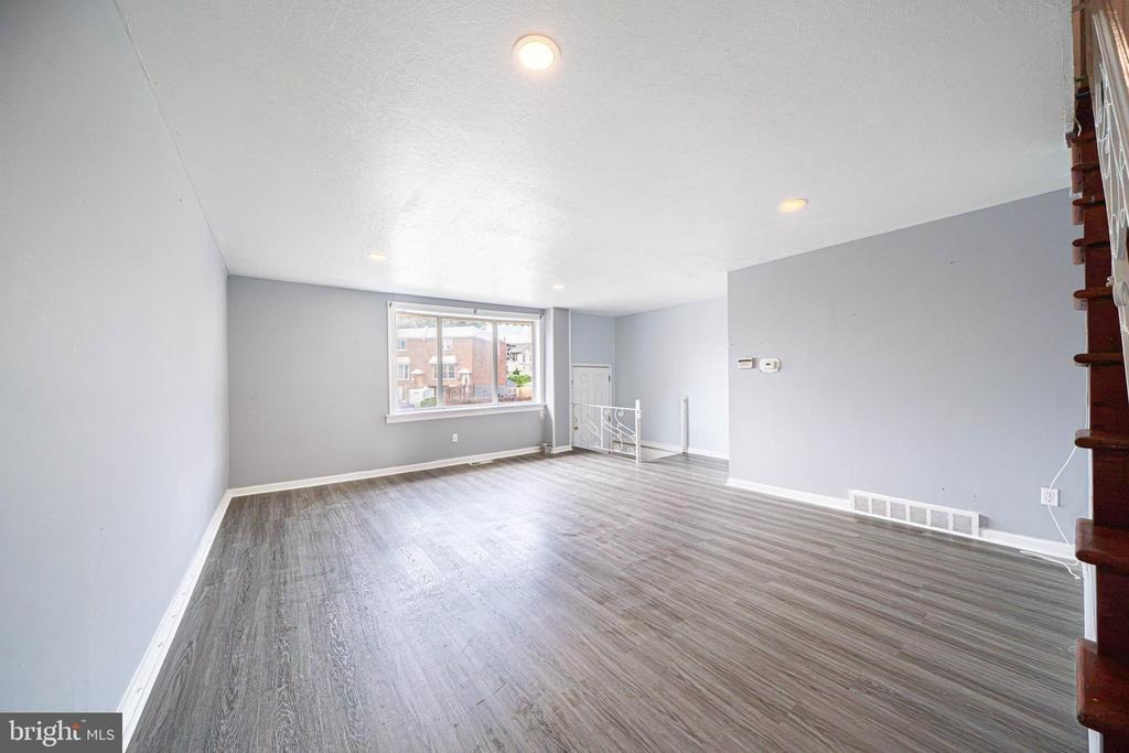 Tremont St, Philadelphia, PA 19136 #1