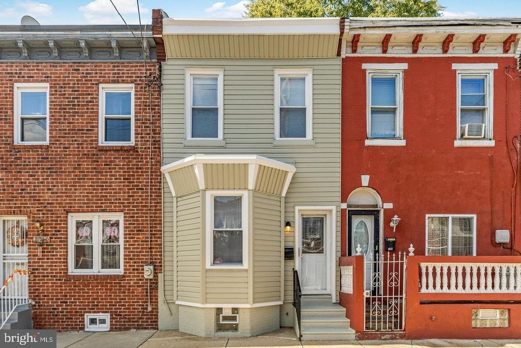 Marshall St, Philadelphia, PA 19133